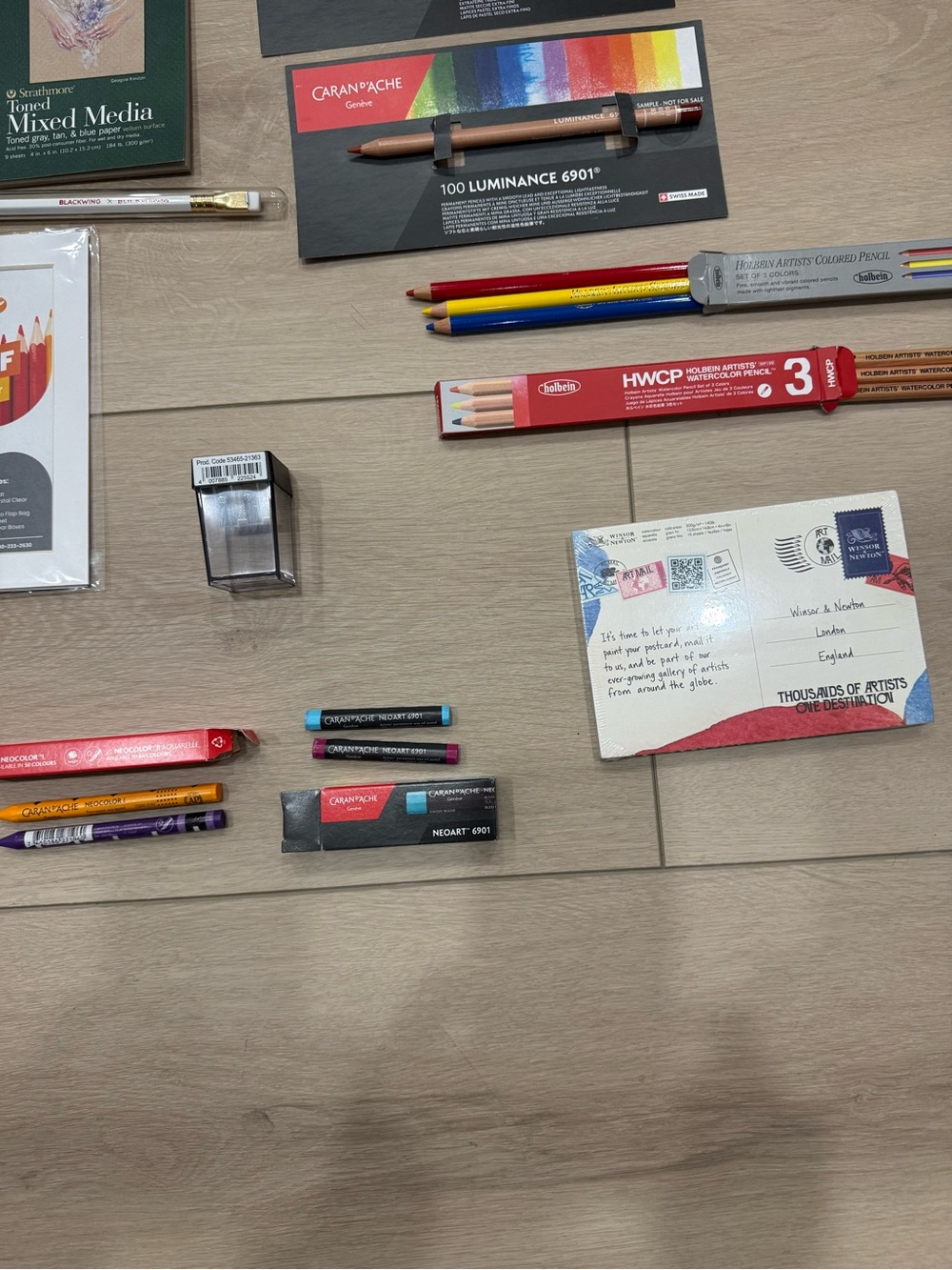 Art Supplies Bundle - Colored Pencil, Watercolor and more - Picture 8 of 9